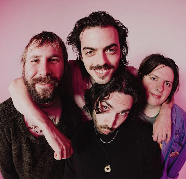 Aphids as Lovers Aphids as Lovers